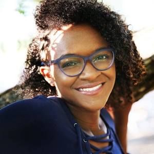 Meet your Posher, Caira